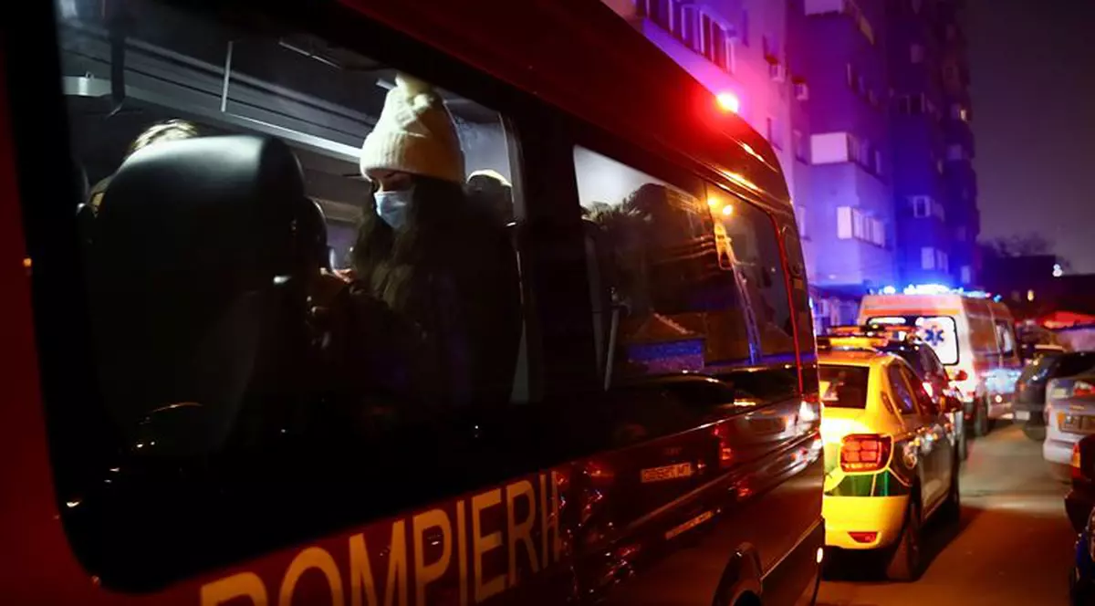 Un tânăr a murit, după ce a căzut în gol de la etajul 10 al unui bloc din Timișoara