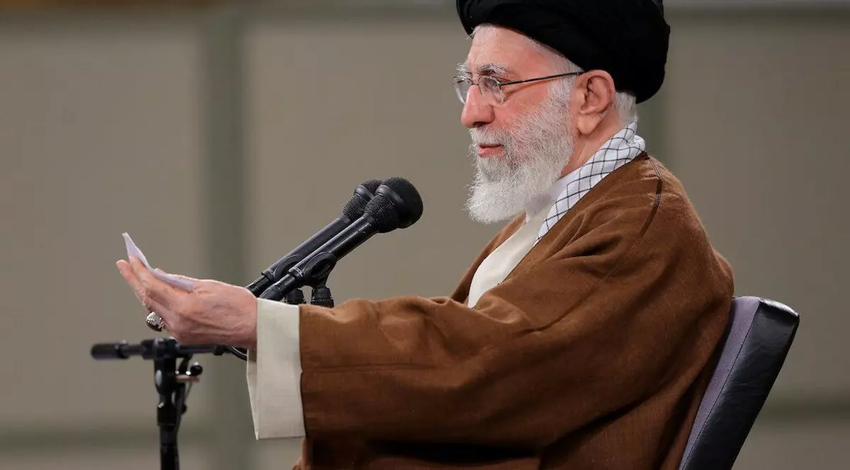 Ayatollahul Khamenei cere reexaminarea sistemului cultural al Iranului, în contextul protestelor fără precedent