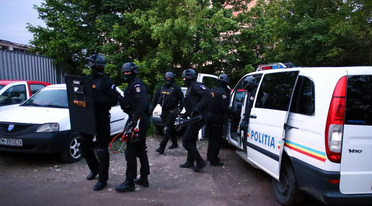 Cazuri pe care statul român le uită când e vorba de Schengen: cum a bătut DIICOT palma cu o rețea care trafica migranți în Austria. 24 de traficanți, nicio zi de închisoare 