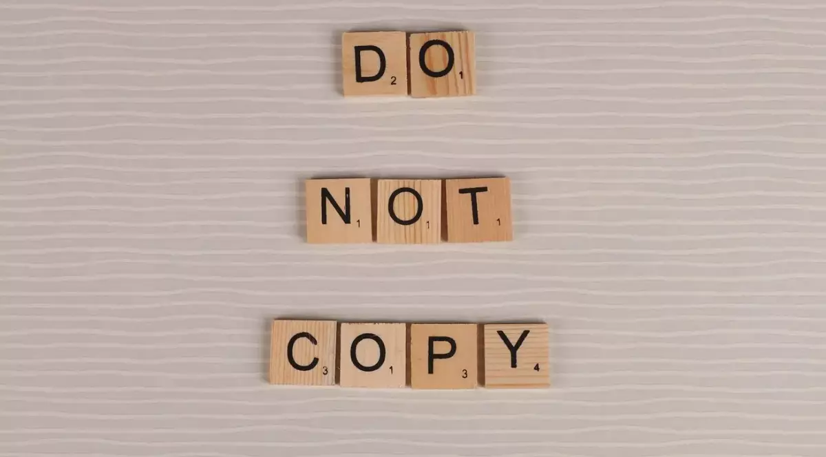 Este plagiatul același lucru cu încălcarea drepturilor de autor? Care sunt implicațiile legale