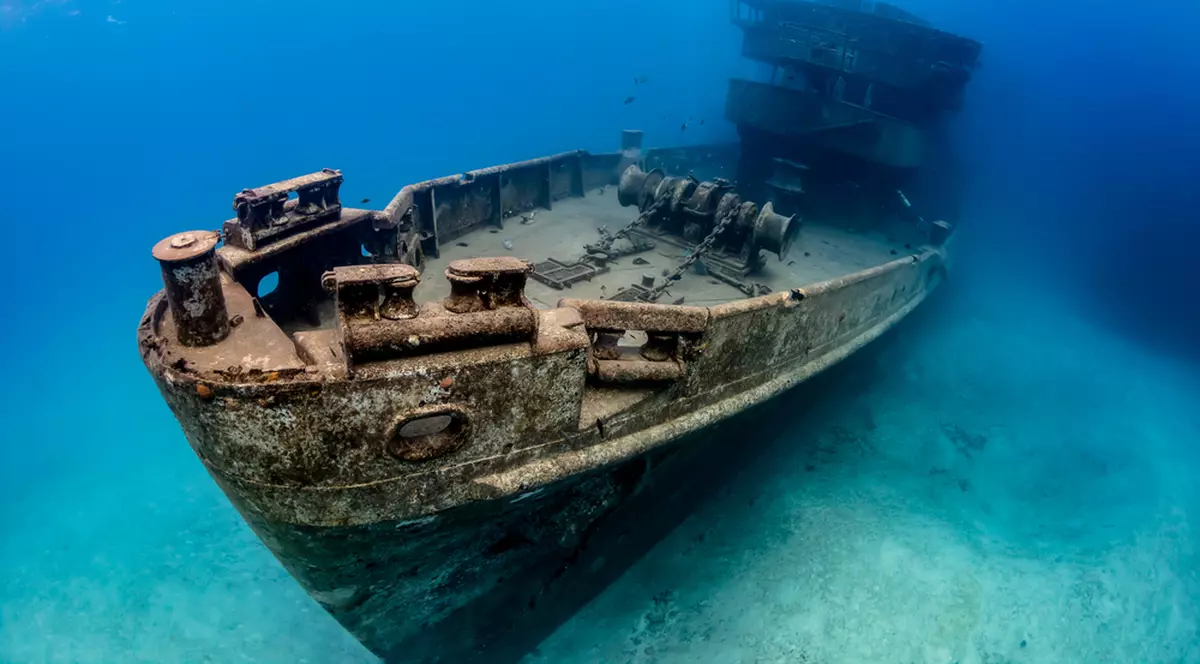 Cele mai mari dezastre navale din istorie - Imagine cu epava unei nave pe fundul mării