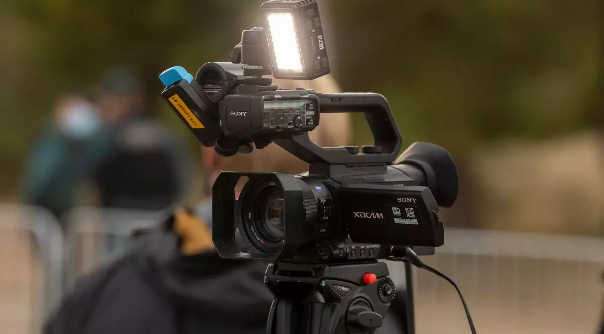 Ucraina a retras acreditarea unei ziariste daneze, pe care o acuză de propagandă pro-rusă. SBU i-a propus să scrie „povești bune” despre Kiev