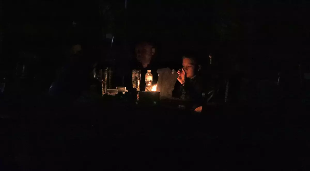 Din cauza bombardamentelor, 1,5 milioane de oameni din regiunea Odesa nu au curent. Autoritățile nu pot repara și le spun să plece