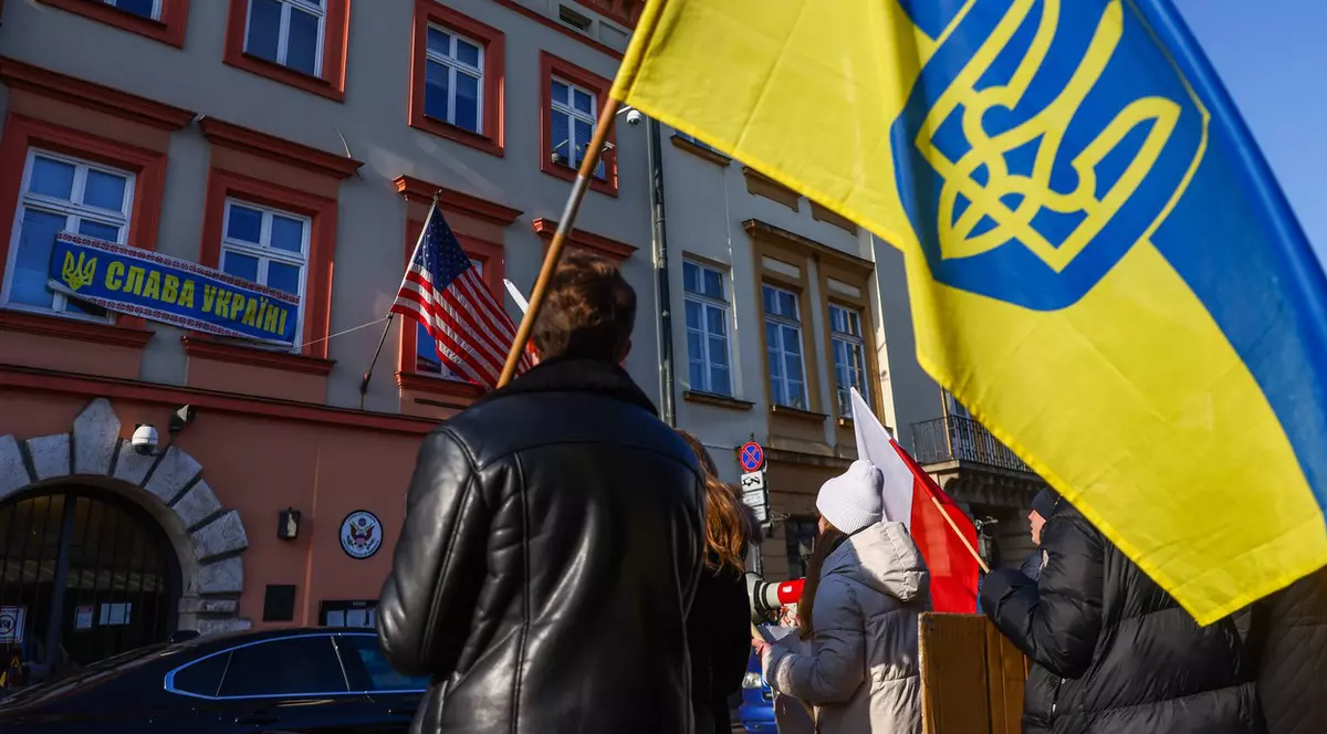 Pachete cu urme de sânge, trimise la mai multe ambasade ale Ucrainei din Europa. „Analizăm semnificaţia acestui mesaj"