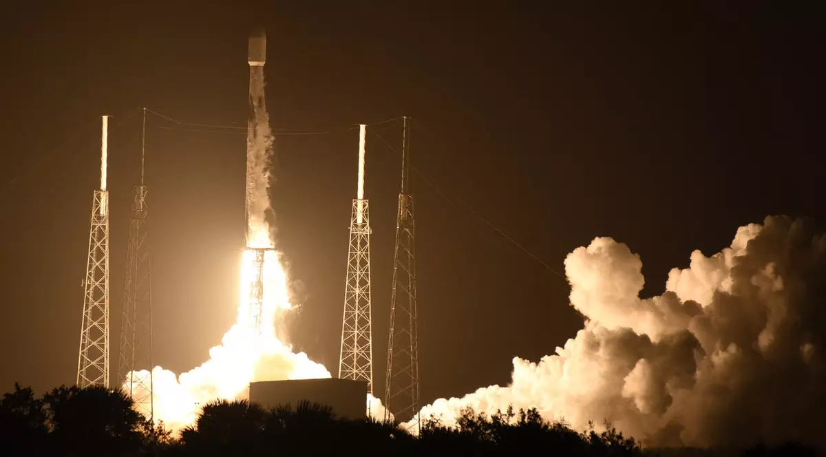 O sondă privată japoneză a fost lansată spre Lună, cu ajutorul unei rachete SpaceX