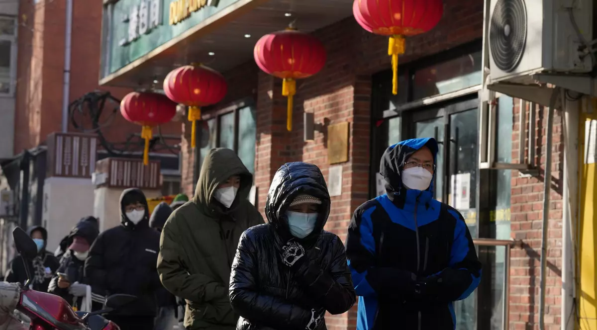 China se confruntă cu o perioadă „foarte grea” după relaxarea politicii zero-COVID, avertizează OMS