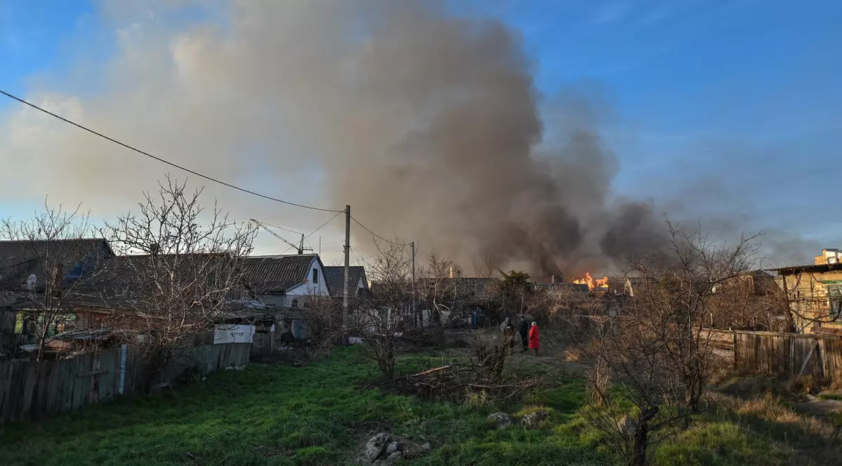 Război în Ucraina, ziua 295 | Herson, fără electricitate în urma atacurilor ruse. Bombardamente masive și în Donețk