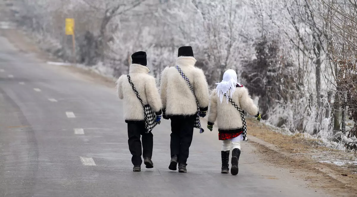 Colindă-mă, copilărie!