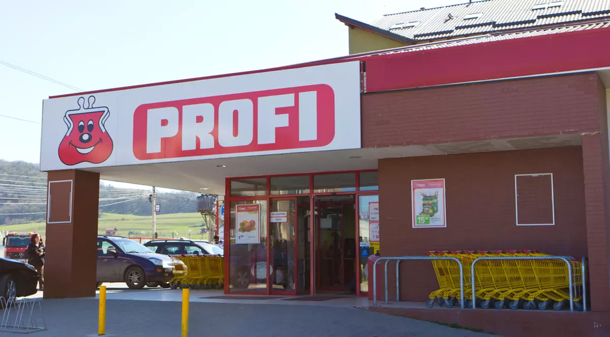 Programul Profi de Crăciun 2022 - Imagine cu un magazin Profi din Cluj-Napoca