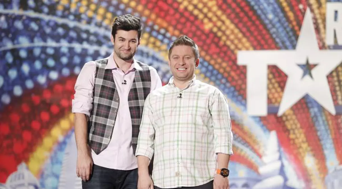 Cum se înțeleg Pavel Bartoș și Smiley dincolo de scenă: „Familiile noastre practic sunt și înrudite”