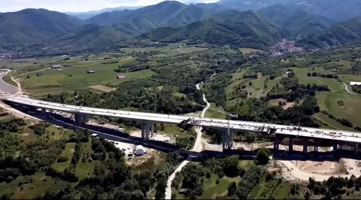 Foto: hotnews.ro / YouTube