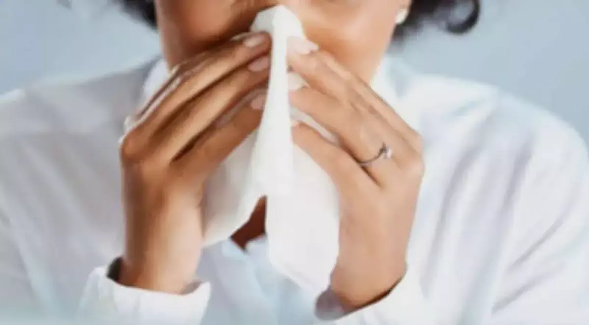 Val de îmbolnăviri în Alba: Mii de cazuri de infecții ale căilor respiratorii, gripă și pneumonie. Câte persoane au fost internate