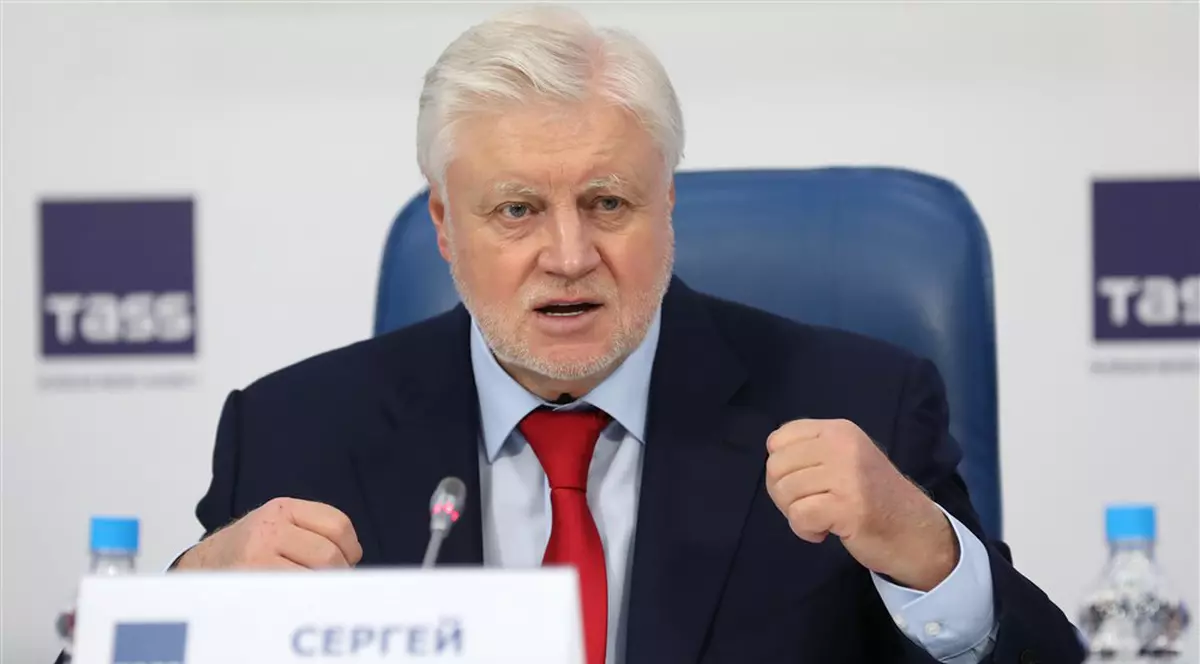 Un parlamentar rus s-a pozat cu un baros pe care l-a primit cadou de la şeful grupului de mercenari Wagner