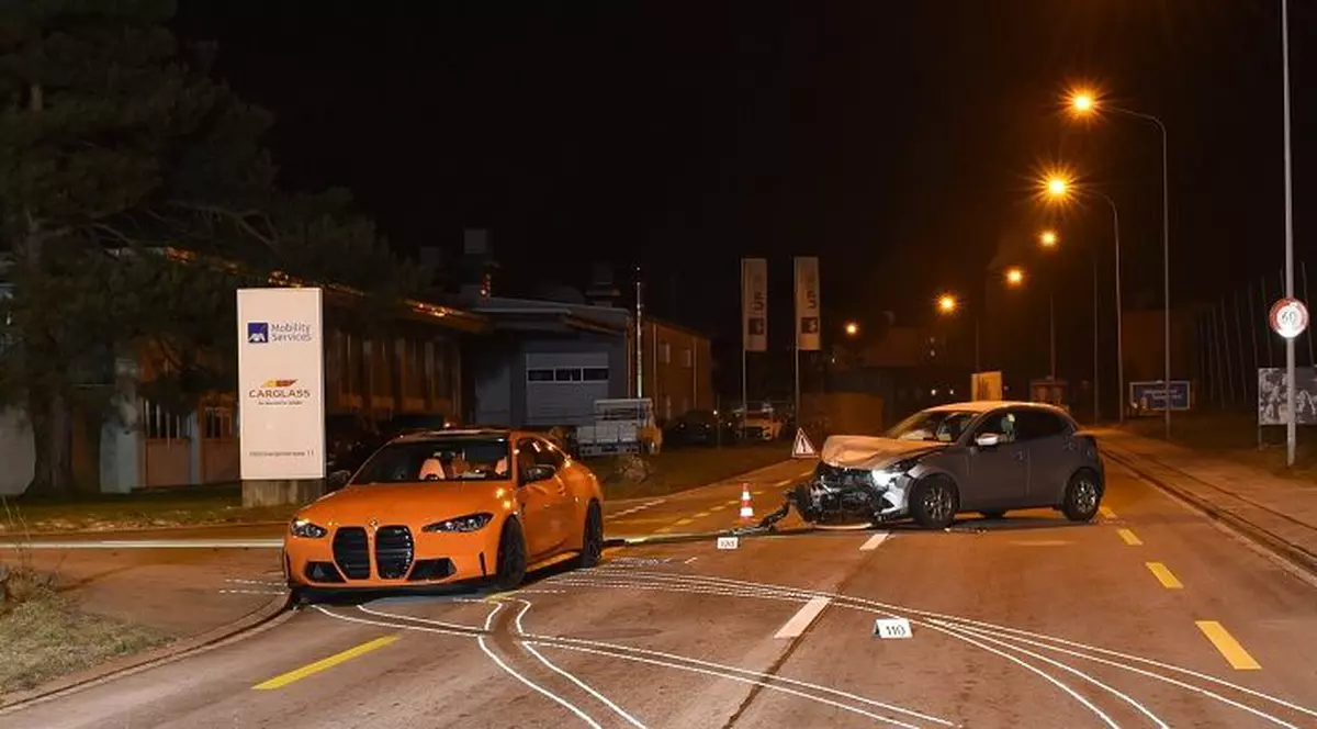 Un tânăr de 18 ani a făcut accident la câteva ore după ce luase permisul, în Elveția