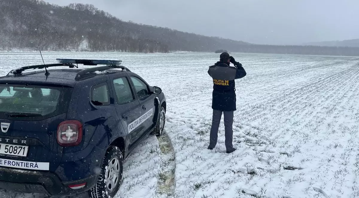 Trafic restricționat în vama Isaccea, din cauza ninsorii abundente. Anunțul autorităților