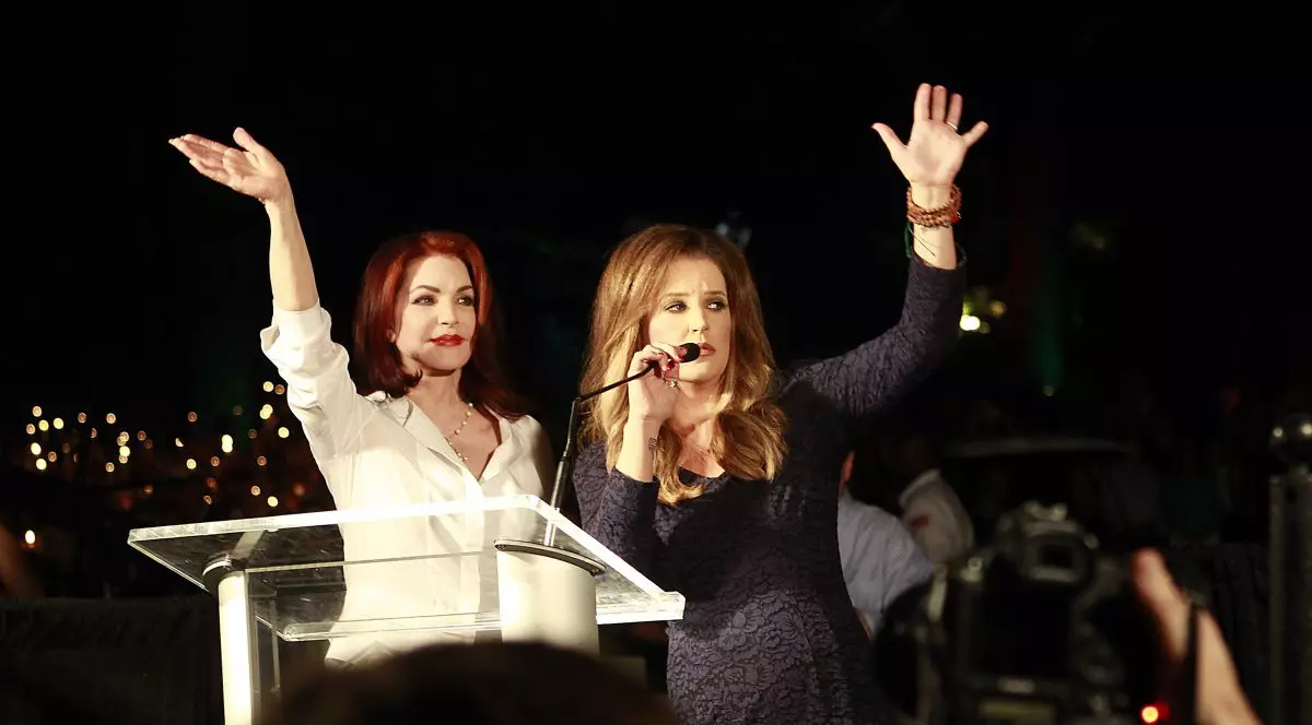 Priscilla Presley a atacat în instanță testamentul fiicei sale și a lui Elvis Presley, Lisa Marie
