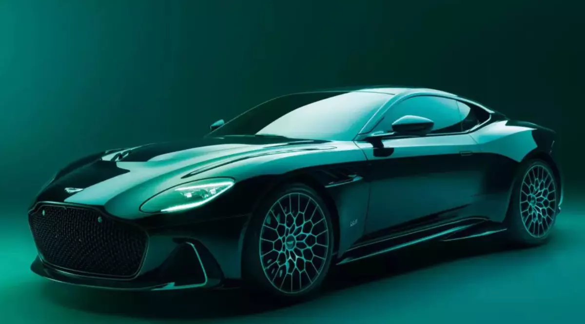 Ediția limitată Aston Martin DBS770 Ultimate – demonstrație de virtuozitate și exclusivism din partea mărcii britanice