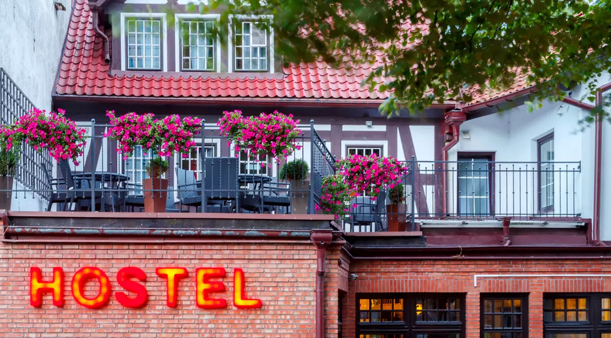 Avantaje si dezavantaje cazare hostel