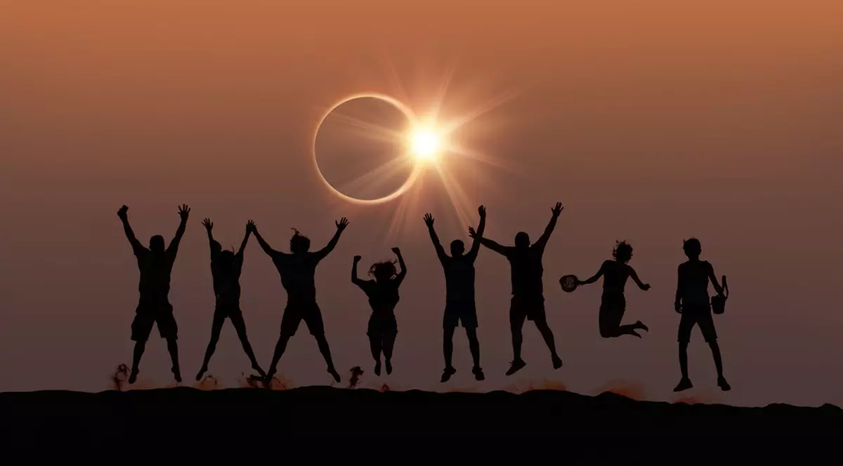 Ce este eclipsa totala de soare
