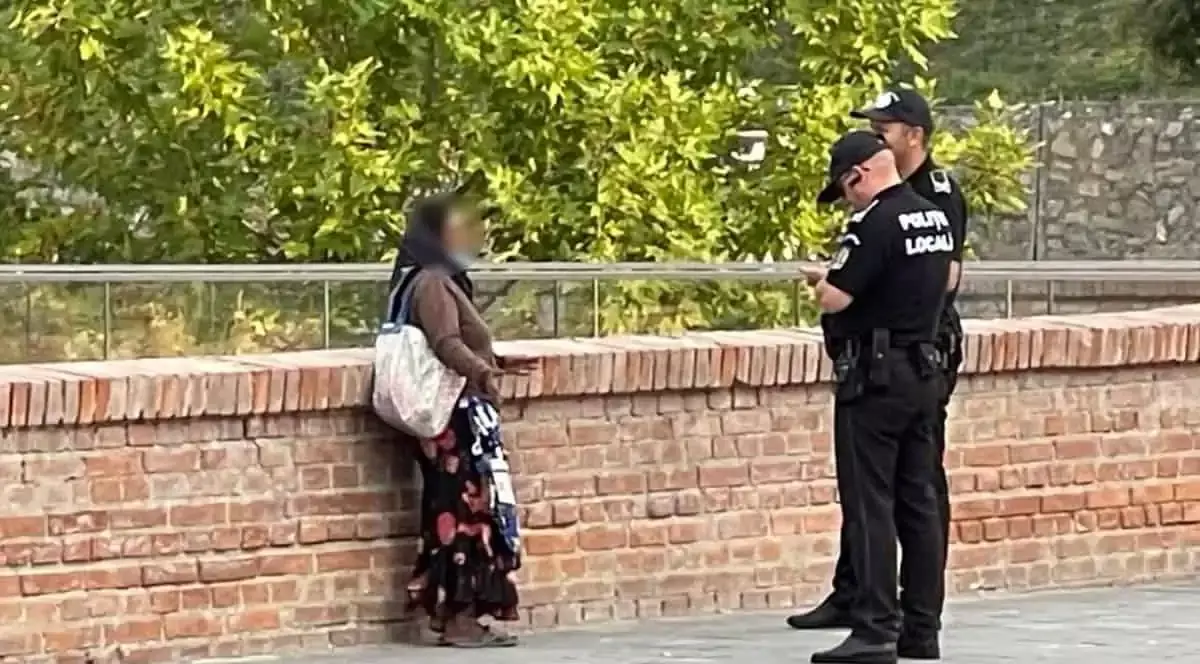 Suma incredibilă pe care o poate produce un cerșetor la Alba Iulia. Experiențele polițiștilor locali cu cei care cerșesc prin oraș