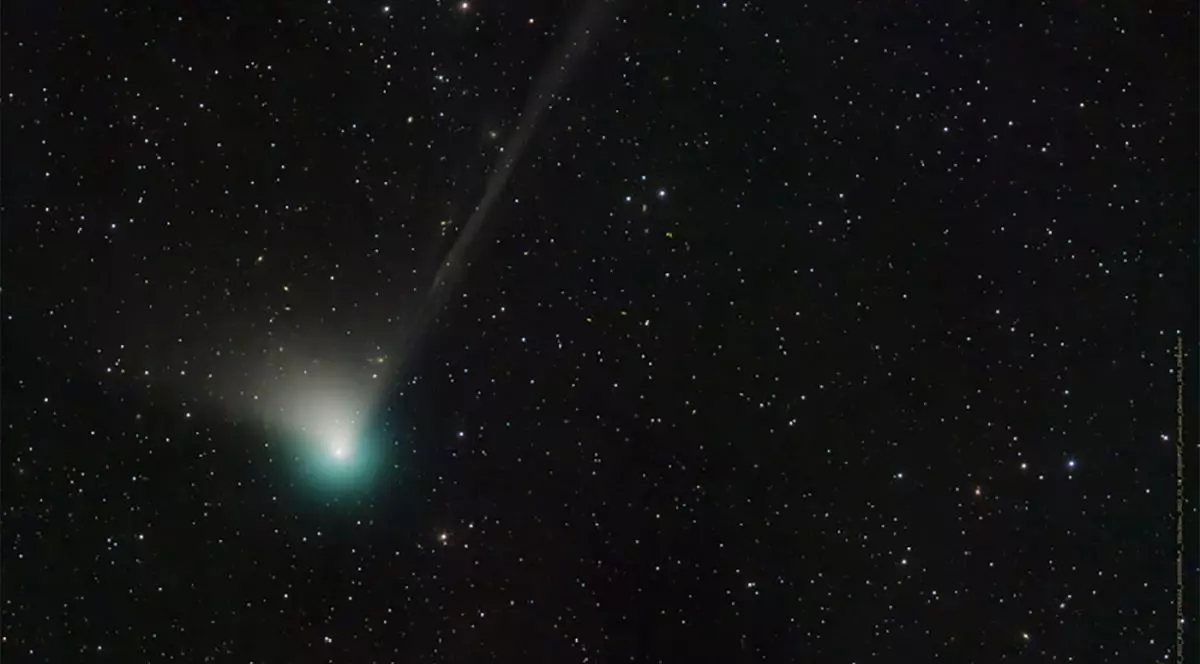 Cum putem vedea pe cer cometa verde, care tocmai trece pe lângă Pământ, pentru prima dată în ultimii 50.000 de ani