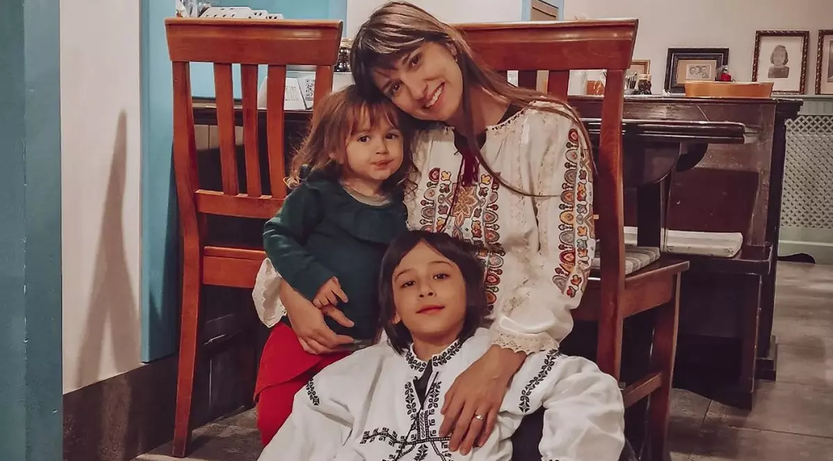 Dana Rogoz, dornică să petreacă timp doar cu fetița ei: „Îl preferă pe Radu și cred că simte o presiune din partea mea”