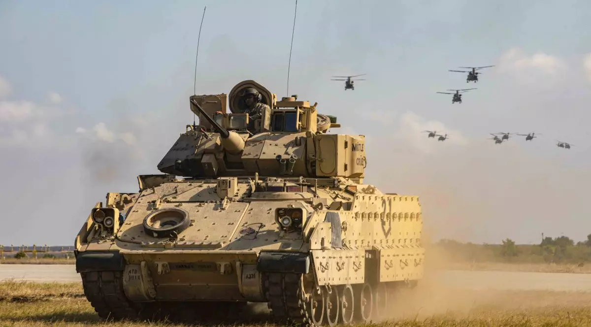 NY Times: Mii de militari ai SUA se antrenează în România, „la un zbor de rachetă de Ucraina”. Pentagonul va decide curând ce prezență va menține aici