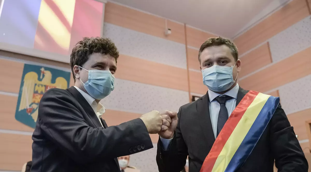 Primarul Ciucu îl atacă pe Nicușor Dan, în prima sa reacție, după ce o femeie a fost ucisă de câini. „Nu mă spăl pe mâini. Am cunoscut-o pe Ana”