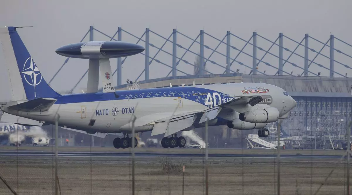 Avioanele NATO de supraveghere din Germania au aterizat pe Otopeni. Ce misiuni vor îndeplini