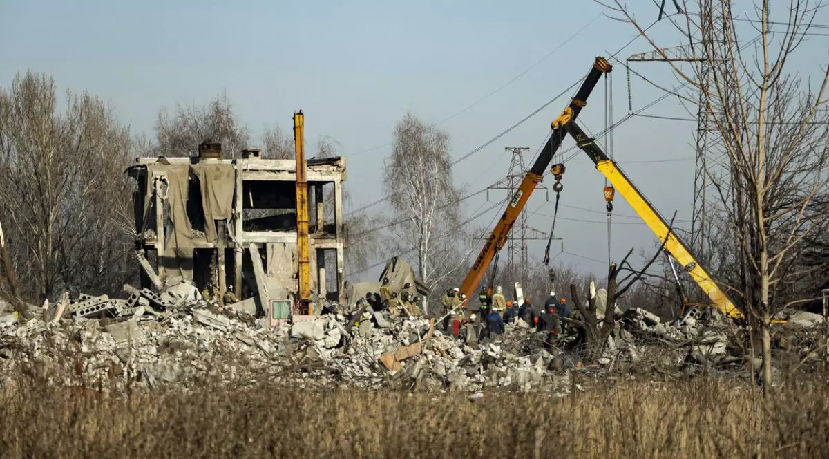 Rusia dă vina pe soldații săi morți pentru atacul de la Makiivka. „Acest factor a permis inamicului să fixeze coordonatele locului”