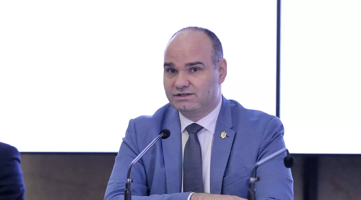 Șeful AEP, Constantin Mitulețu-Buică, și-a dat demisia după ce liderii PSD i-au cerut să plece