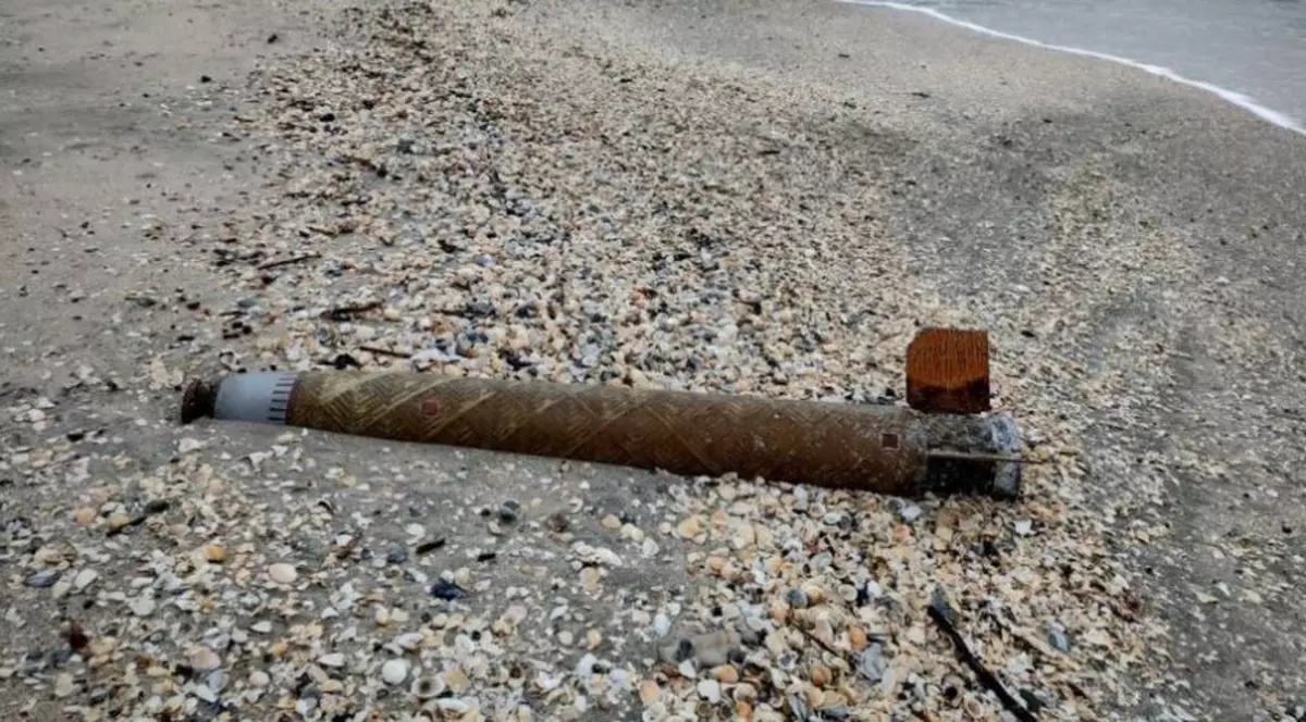 Corpul de rachetă găsit la malul mării, în județul Constanța, este „de proveniență rusească”, anunță Forțele Navale