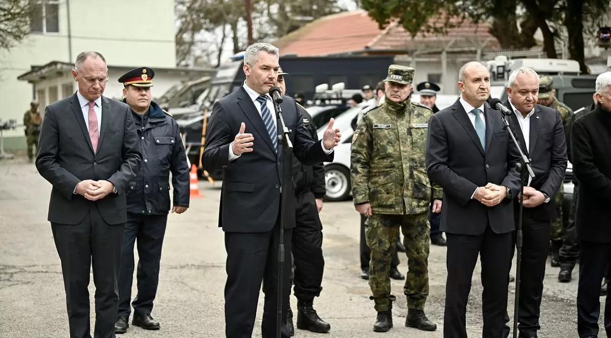 Reporterilor din România li s-a interzis să-i pună întrebări lui Nehammer, în timpul vizitei în Bulgaria, acuză un jurnalist TVR