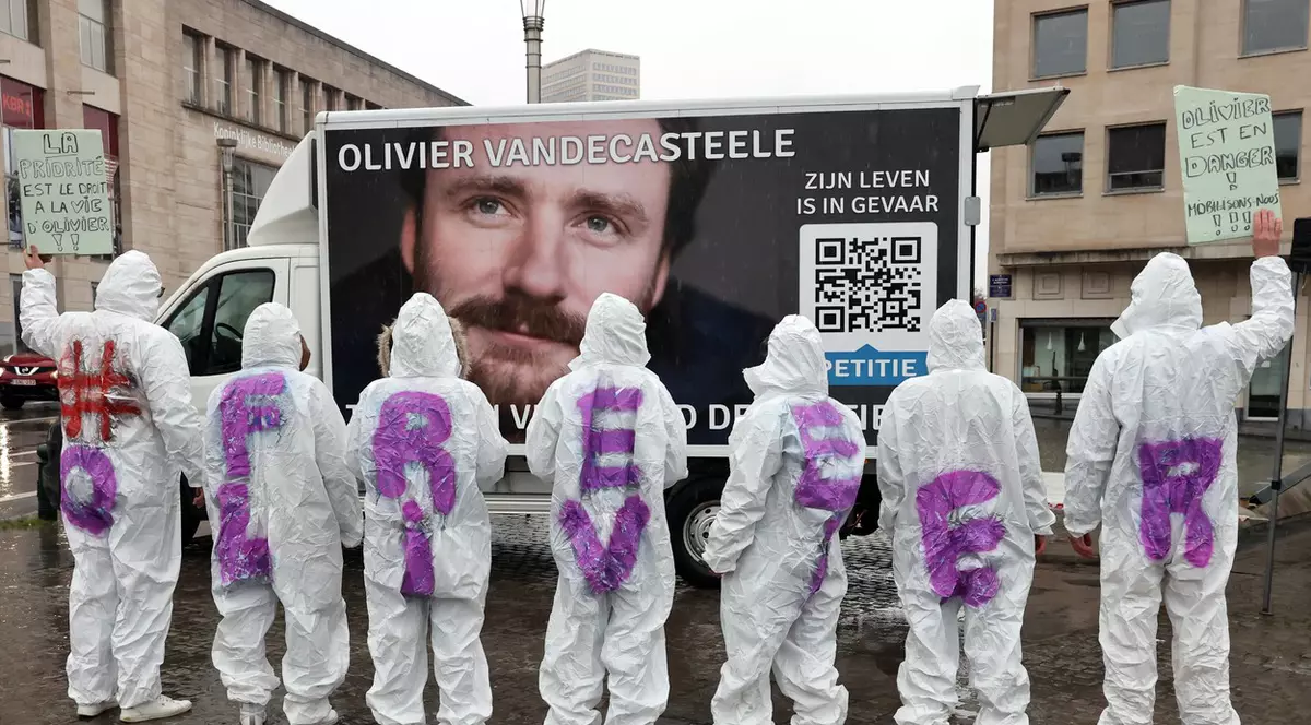 Pedeapsa unui belgian condamnat în Iran, majorată la 40 de ani și 74 de lovituri de bici. Belgia acuză Teheranul că duce o „diplomație a ostaticilor”