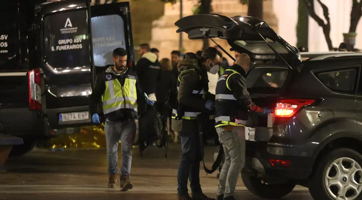 Atac cu o sabie de samurai, într-o biserică din Spania: cel puțin o persoană a fost ucisă, iar alte patru, rănite