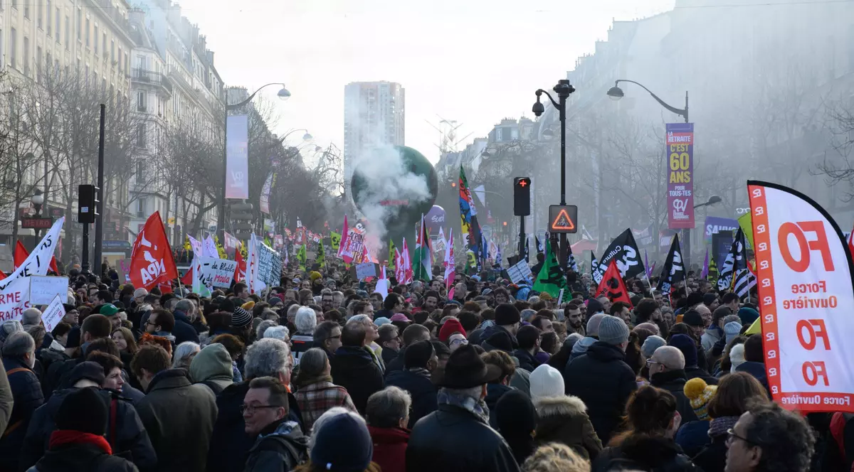 MAE, atenţionare de călătorie pentru Franţa: Circulaţie perturbată din cauza grevei generale