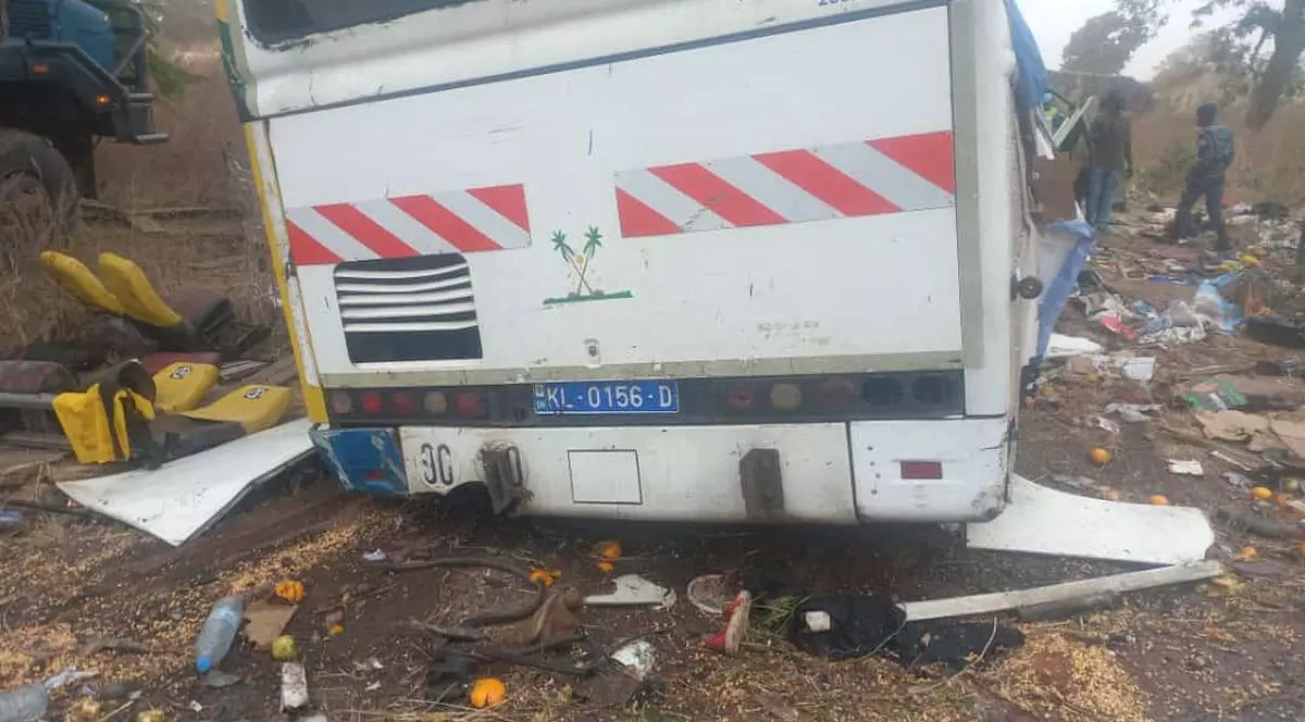 Două autobuze s-au ciocnit frontal în centrul Senegalului. Cel puțin 40 de morți și peste 80 de răniți