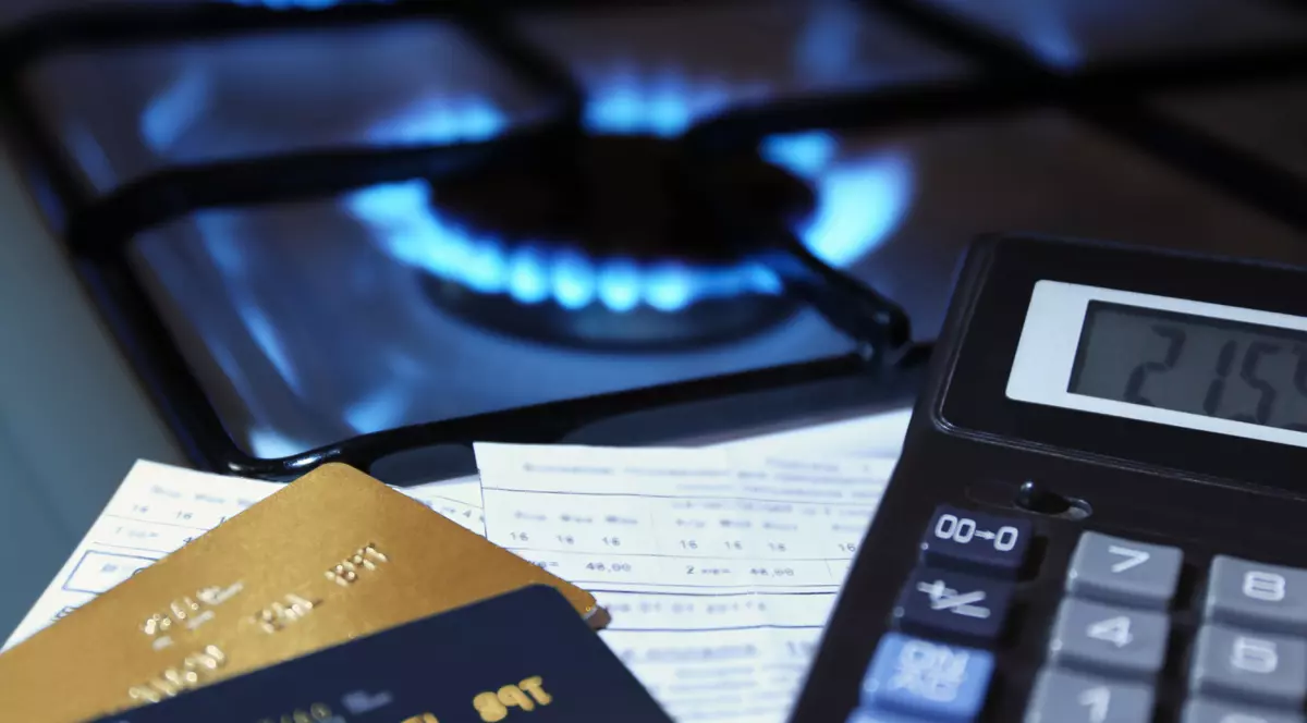 Ieftinirea gazelor de pe bursele mondiale nu se vede în facturile românilor. Un expert explică cum putem beneficia de prețuri mici