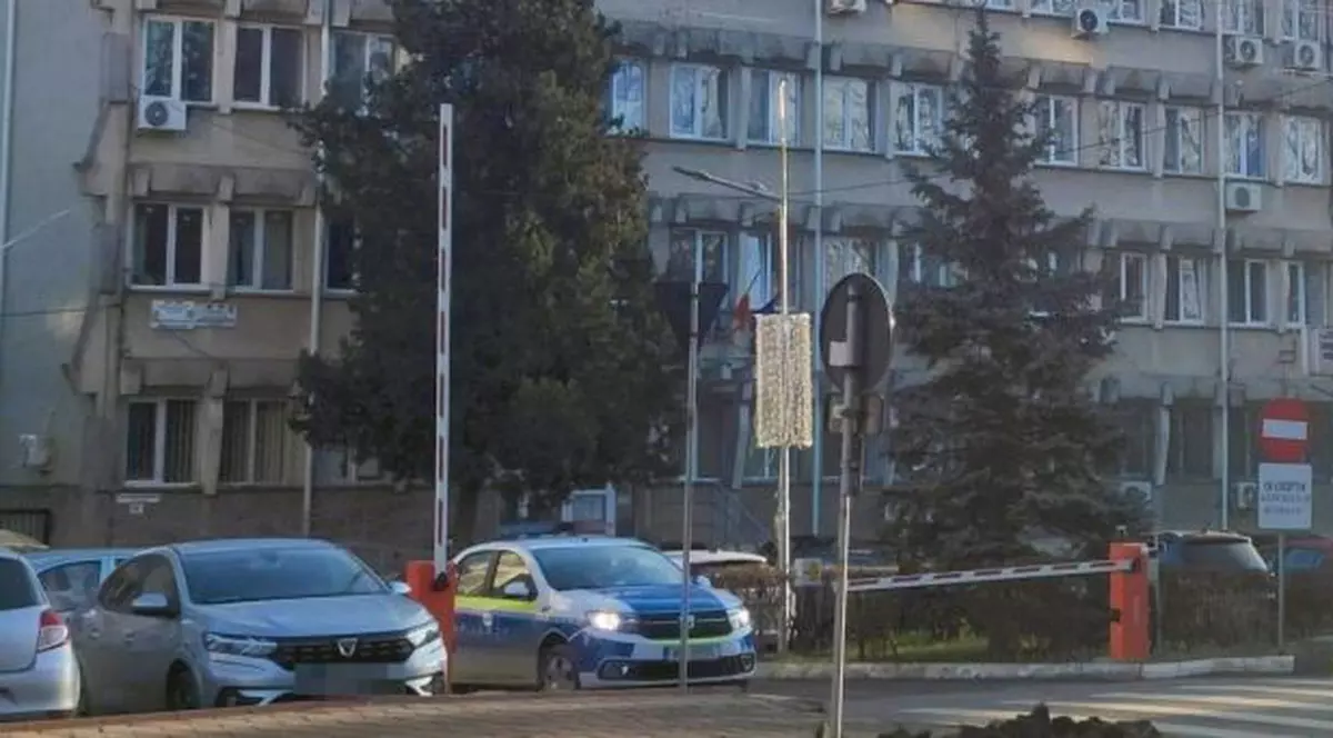 Un bărbat a furat din curtea poliției din Botoșani o mașină reținută pentru expertiză
