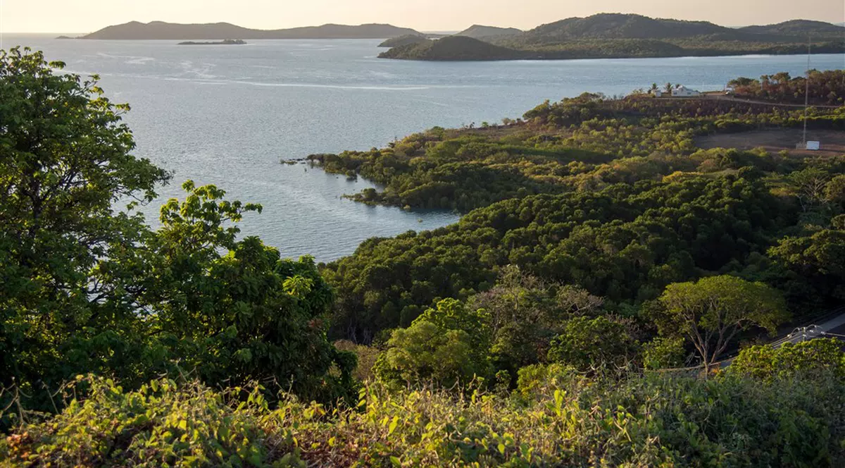 Profesor australian și trei cercetători, luați ostatici într-o zonă izolată din Papua Noua Guinee