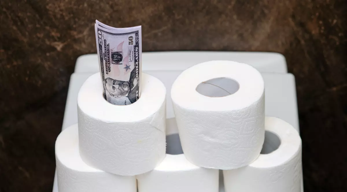 Scumpirea hârtiei igienice, efect neașteptat al prăbușirii pieței imobiliare din SUA. Cât au ajuns americanii să plătească în plus