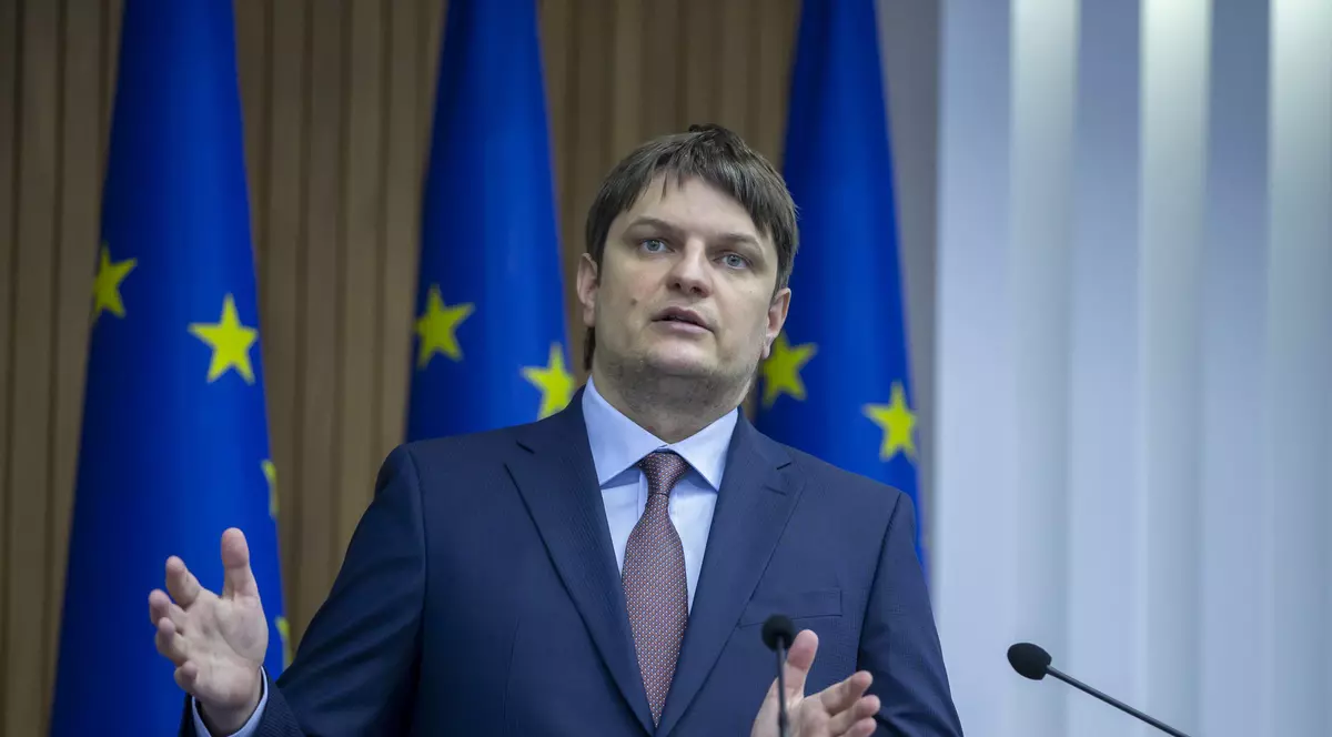 Fostul vicepremier moldovean Andrei Spînu, amenințat agresiv în fața casei de o persoană mascată