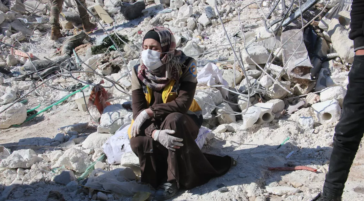 EXCLUSIV. Cinci sirieni vorbesc despre durerea și disperarea din țara lovită de cutremur și măcinată de război. „Singuri în fața dezastrului”