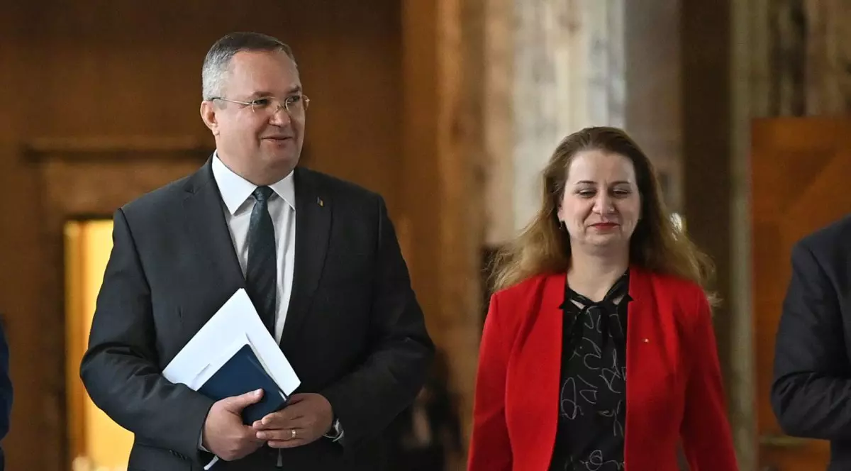 Premierul si liderul PNL Nicolae Ciuca si ministrul Educatiei, Ligia Deca. Foto: Hepta