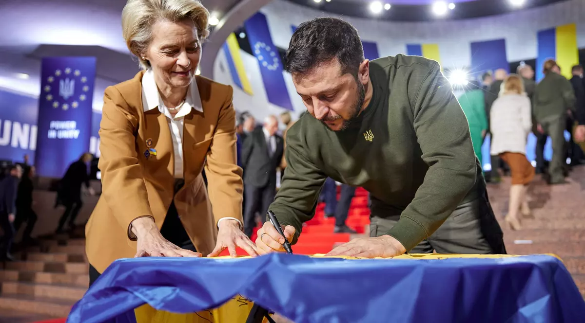 Cum a fost împinsă Ucraina în brațele UE de războiul lui Putin