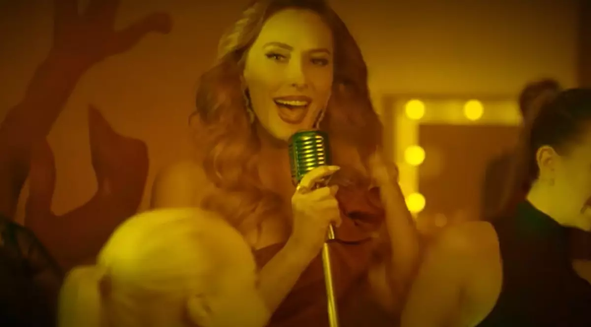 Iulia Vântur s-a transformat în războinică în cel mai recent videoclip muzical lansat în India. Are deja milioane de vizualizări