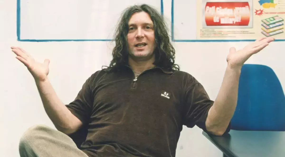 De ce s-a retras Laurențiu Cazan din lumina reflectoarelor. Artistul s-a mutat în Buzău