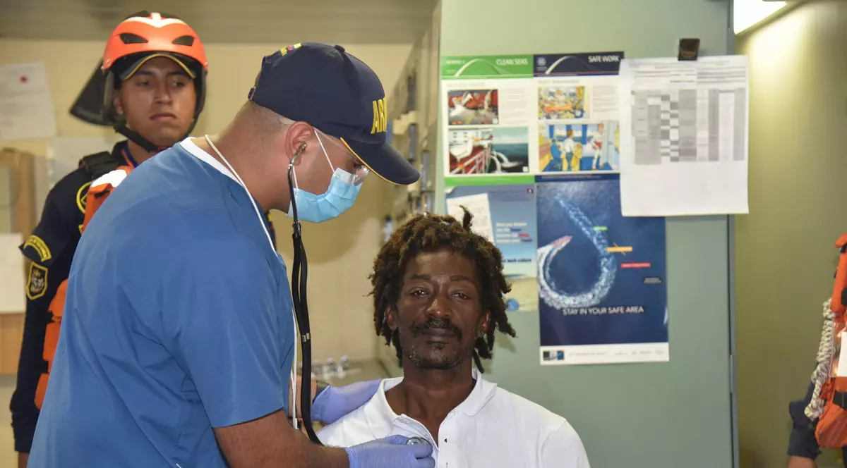 Bărbatul care a supraviețuit 24 de zile pe mare hrănindu-se cu sos de roșii va primi o barcă nouă de la un mare producător de ketchup