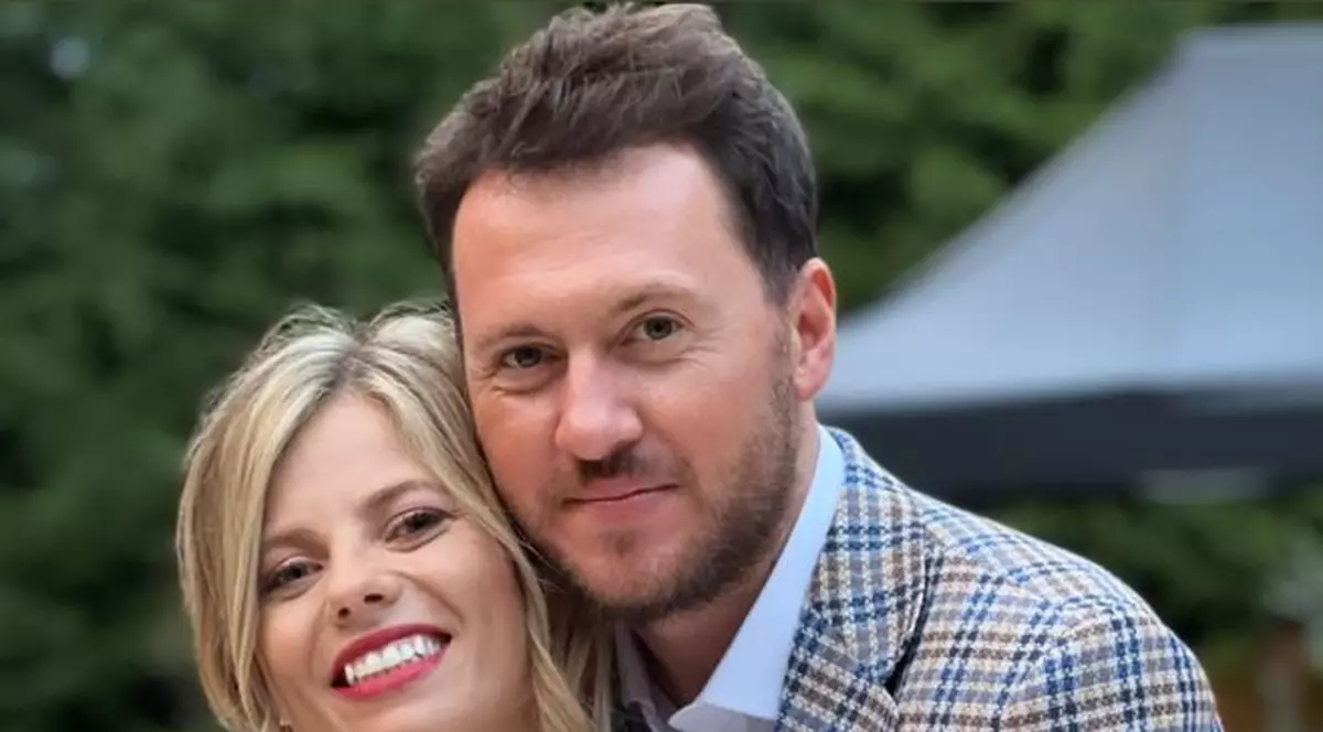 Roxana Hulpe și soțul