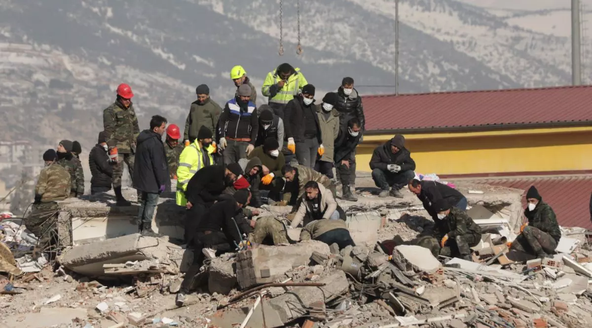 PKK, considerat organizație teroristă de Ankara, își suspendă temporar operațiunile în Turcia, pe fondul dezastrului provocat de seisme